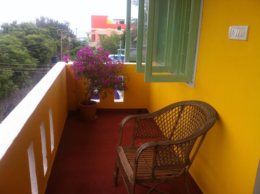 Blue Moon Guest House Mahabalipuram Buitenkant foto